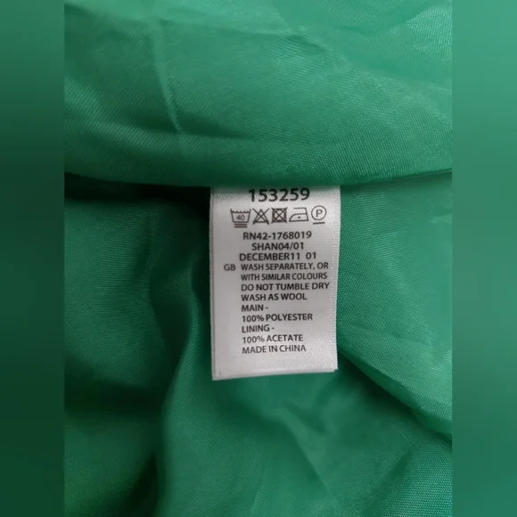 Elegant Green Sleeveless Dress - Picture 7 of 8